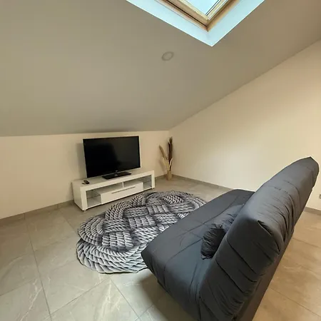 2knd Apartment *